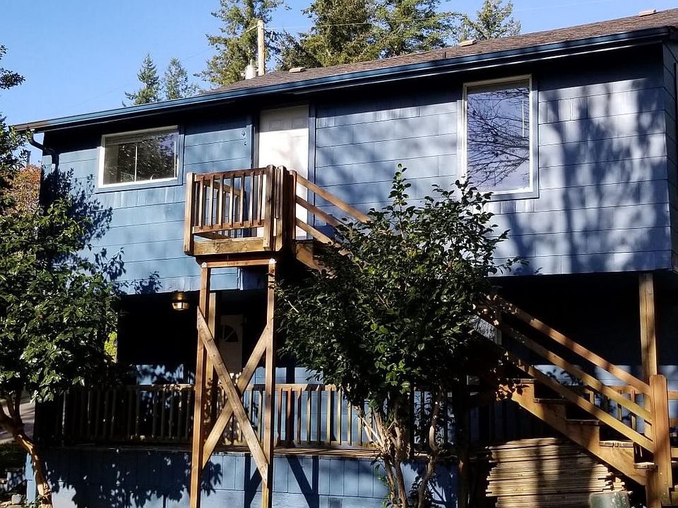 1st image of 519 1/2 SE 2nd St