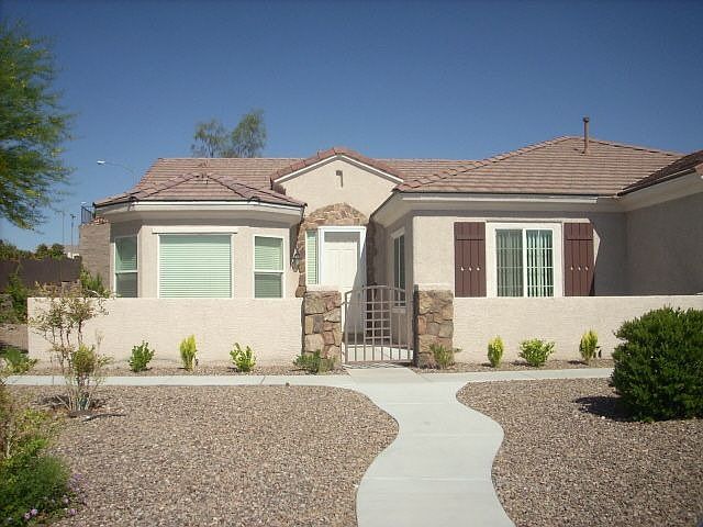 Gated Courtyard, Custom Stone