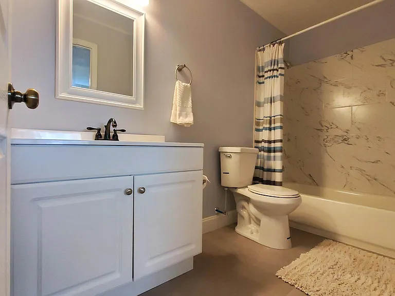 605 Northlake Blvd #7 — Photo 10