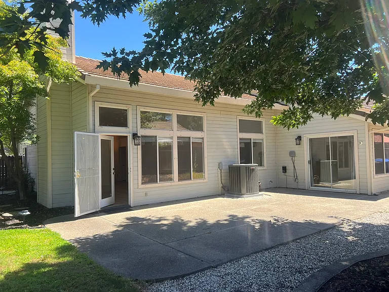 132S-15156 Celebrar St — Photo 2