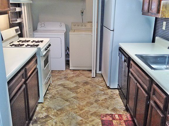 2nd image of 904 Augusta Dr