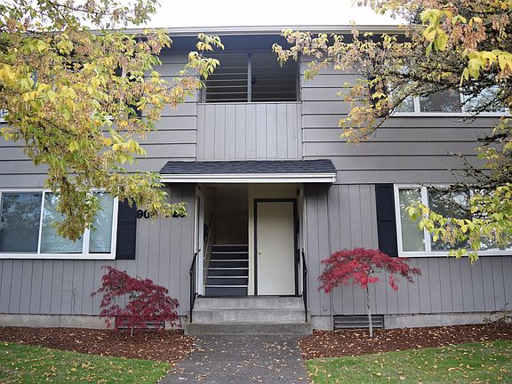 3rd image of 909-923 NW Beca Ave #92