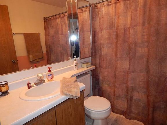 3rd image of W191 N16143 Hickory Ln