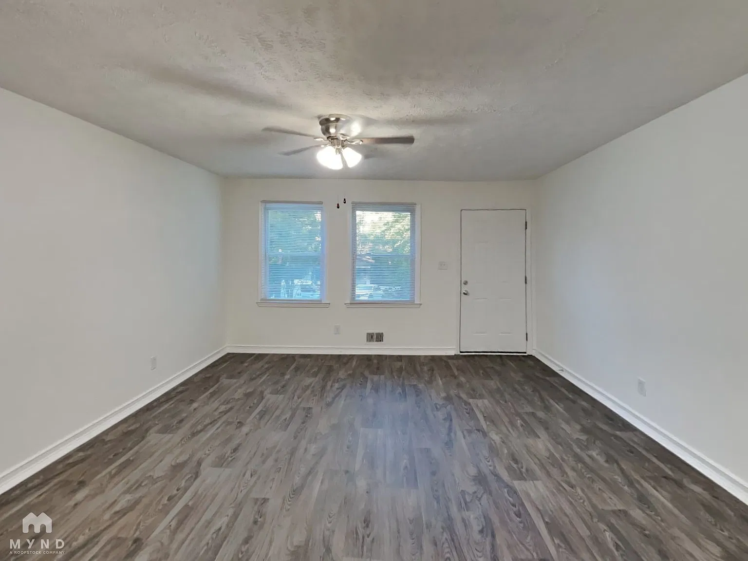 3 bed, 2.0 bath, 1088 sqft, $1,475 — Photo 4