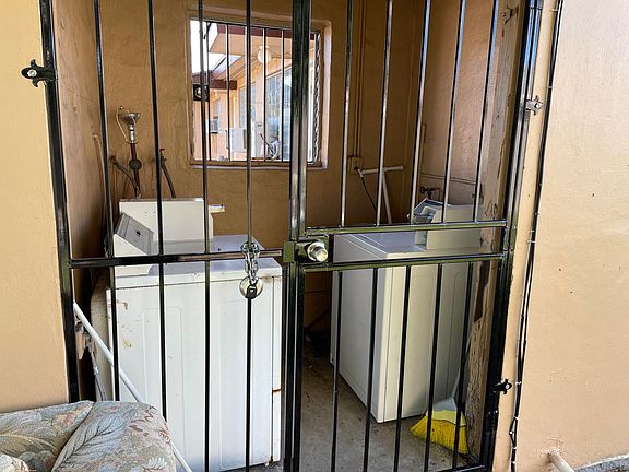 5th image of 920 NW 36th Ave #4