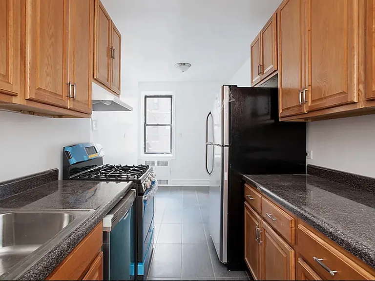 1701 Albemarle Rd #W3 — Photo 3