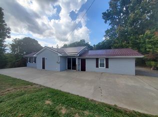 113 Luke Ct, Mount Hope, WV 25880