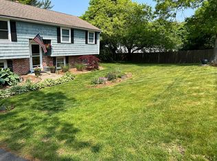 28 Esta Rd, Plymouth, MA 02360