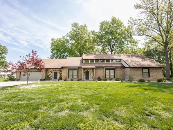 300 Wilmaglen Dr, Mascoutah, IL 62258
