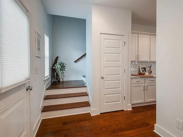 749 Cottage Park Dr — Photo 14