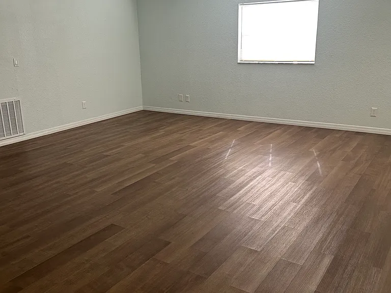 1132 Auburn St #110 — Photo 9