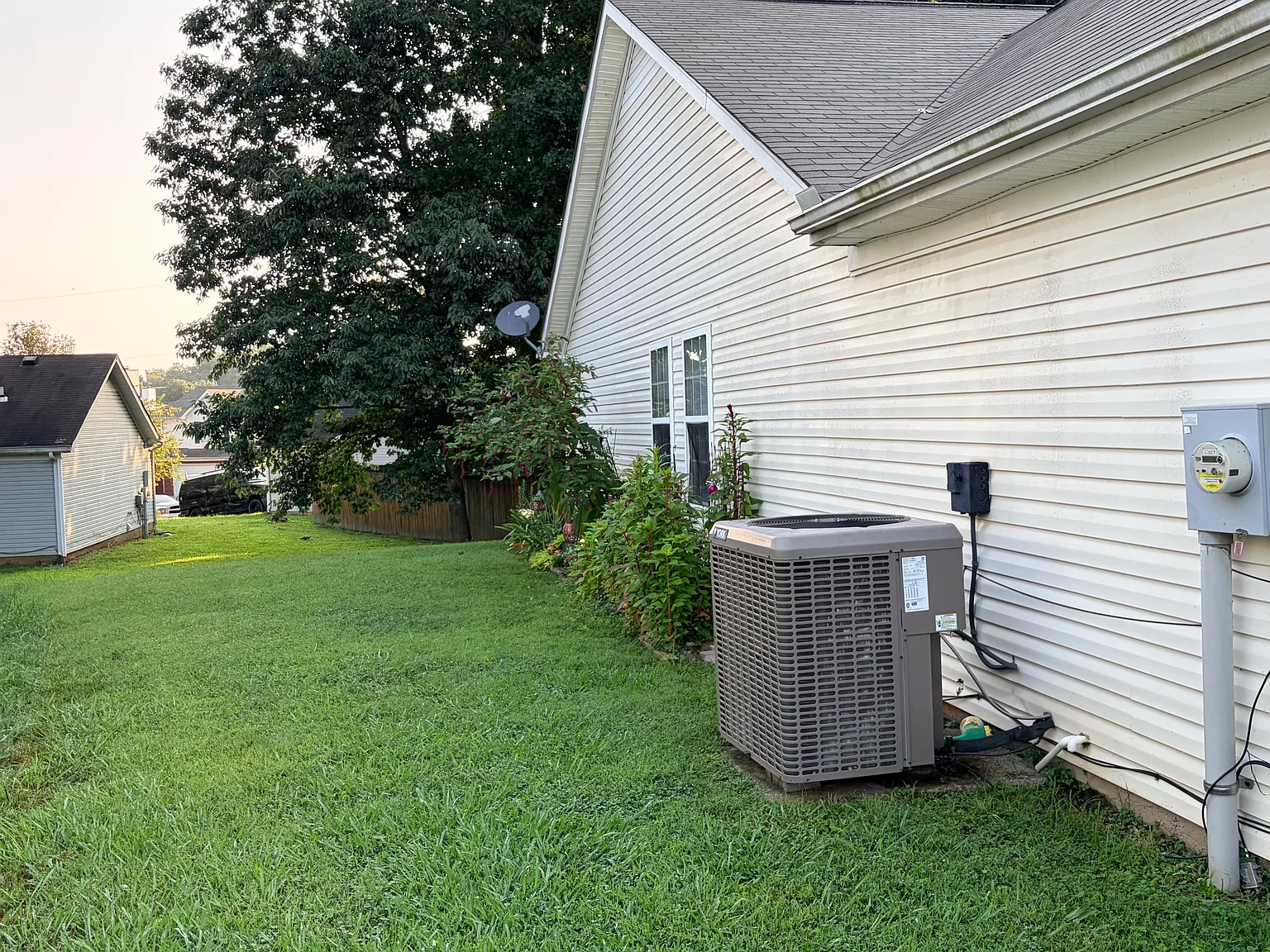 3 bed, 1295 sqft, $2,000 — Photo 4