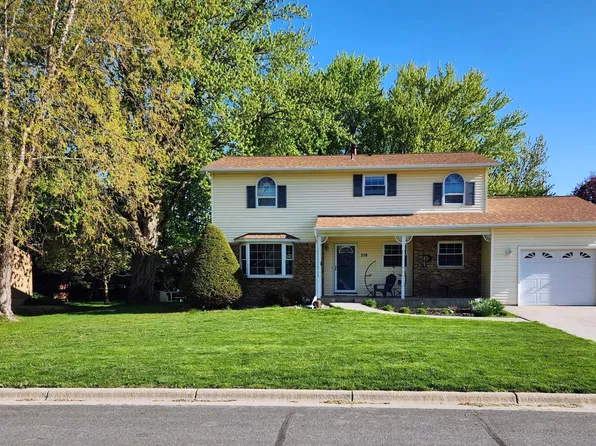 319 7th St SW, Eyota, MN 55934