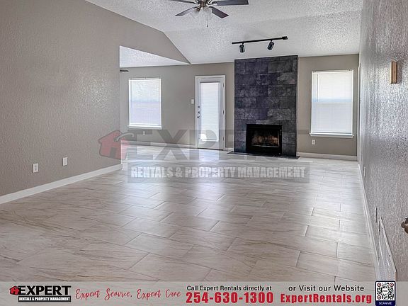 5th image of 1306 Dekort Cir