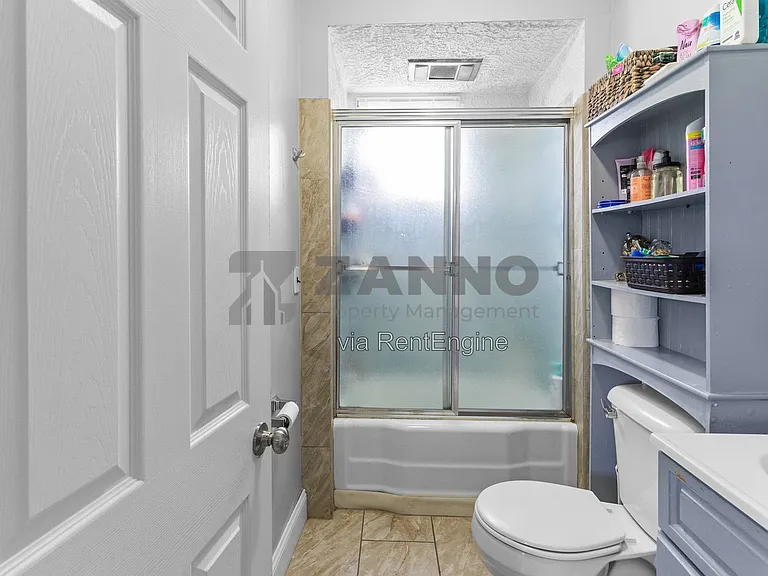 121 Farmington Ave #3 — Photo 13