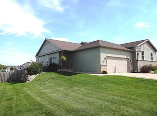 125 Fieldstone Dr, Lodi, WI 53555