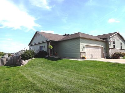 125 Fieldstone Dr, Lodi, WI, 53555