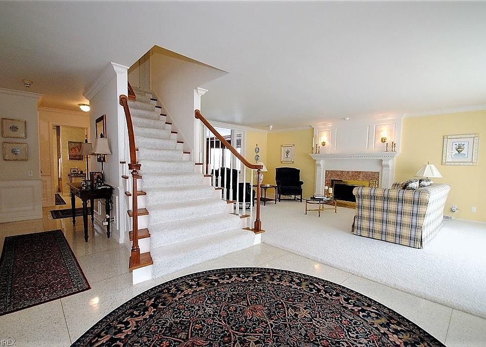 19401 Shelburne Rd, Shaker Hts, OH 44118 | Zillow