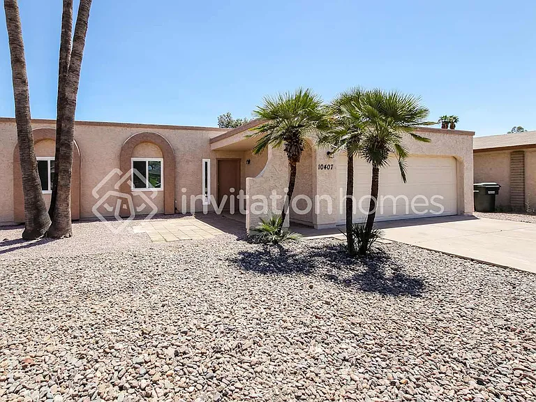 10407 W Calle Del Oro — Photo 1