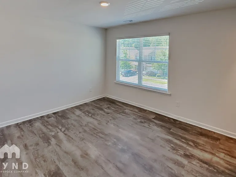 1025 Jaxson Terry Ln — Photo 17
