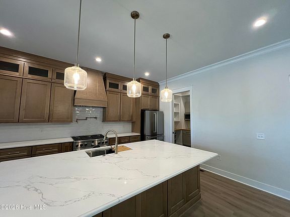 3rd image of 15 Goldenrod Drive