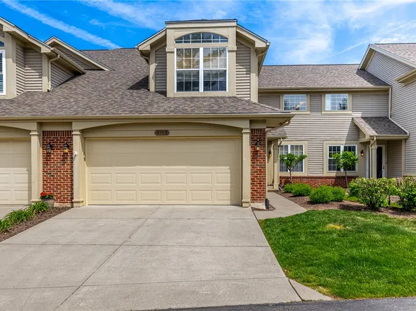 3913 E Summit Ridge Dr, Dayton, OH 45430