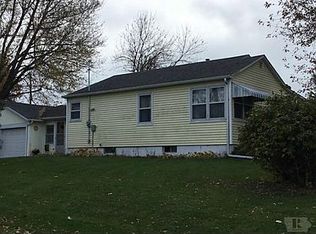 707 NW School St, Leon, IA 50144