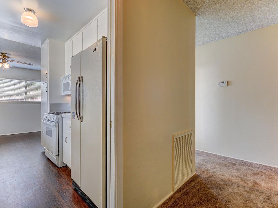 1st image of 2528 Constantine Ave