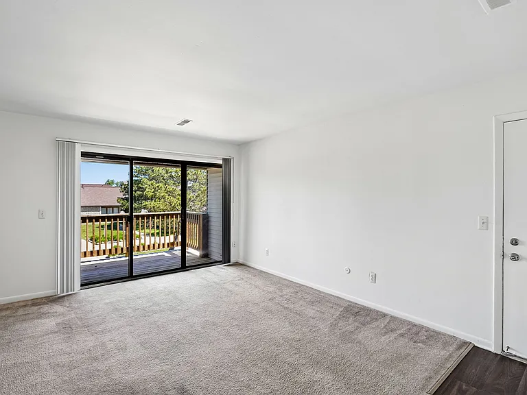 Kimberly Club Apartments — Photo 86