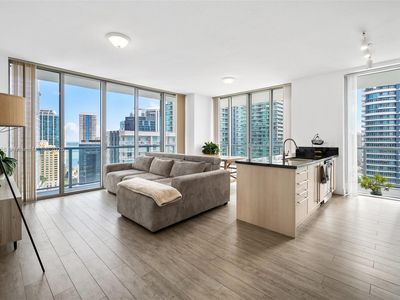 79 SW 12th St APT 2706, Miami, FL, 33130