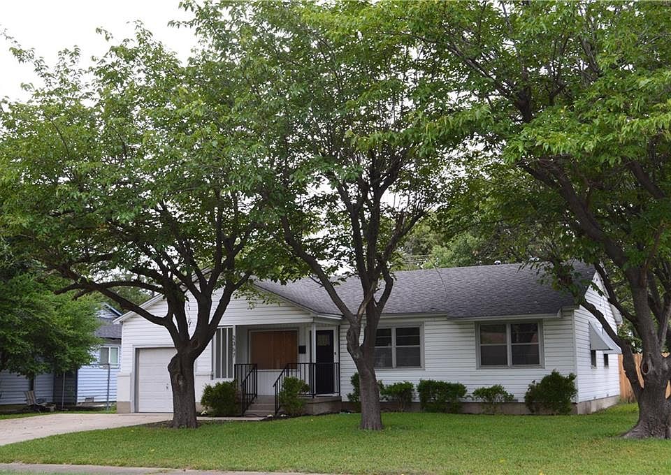 1st image of 2367 Glengariff Dr
