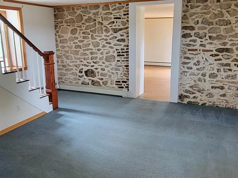 9 School House Rd — Photo 11
