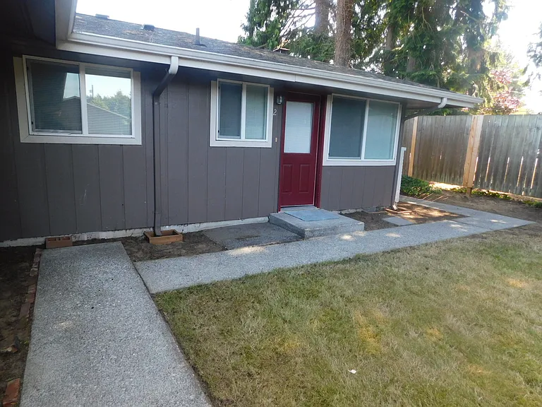 1207 Beach Ave #2 — Photo 3