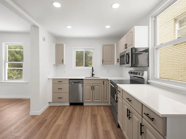147 Clairmont Ave — Photo 13