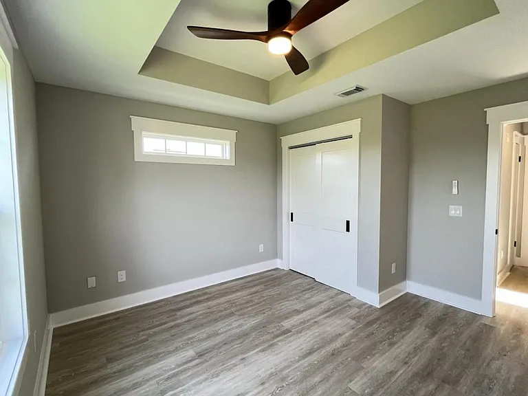 4840 McCall Ln — Photo 35