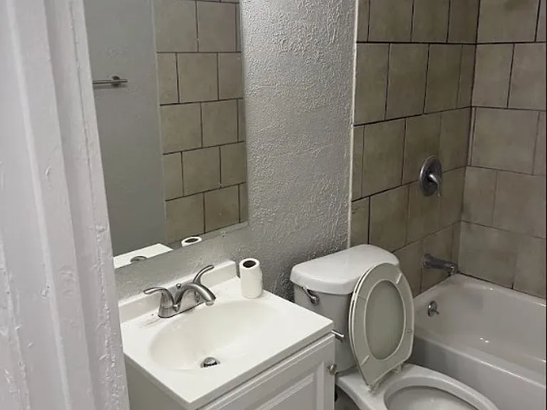 2529 Shropshire St — Photo 5