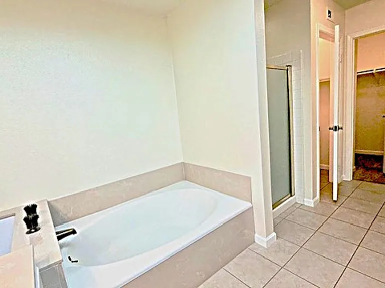 506 Silver Lake Dr — Photo 22