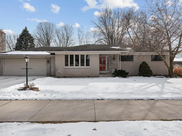 18150 22 Mile Rd, Macomb, MI 48044