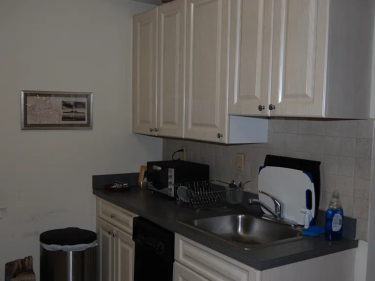 106 11th St #20 — Photo 3