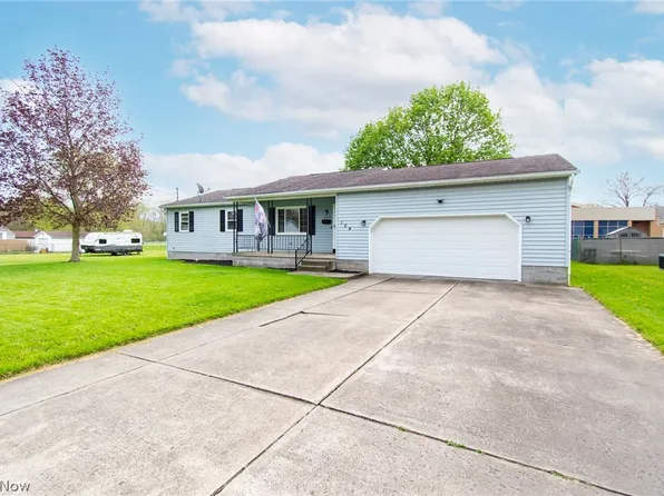 104 Woodglen Ave, Niles, OH 44446