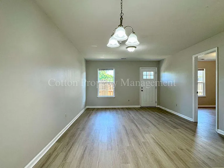 315 S Dudley St #13 — Photo 15