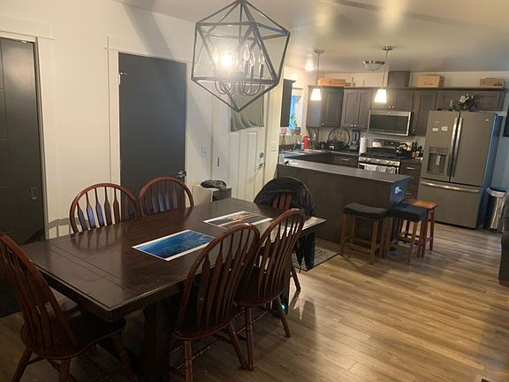 3rd image of 3255 Breeze Ln