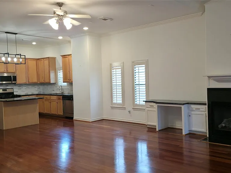 1624 Utah St — Photo 10