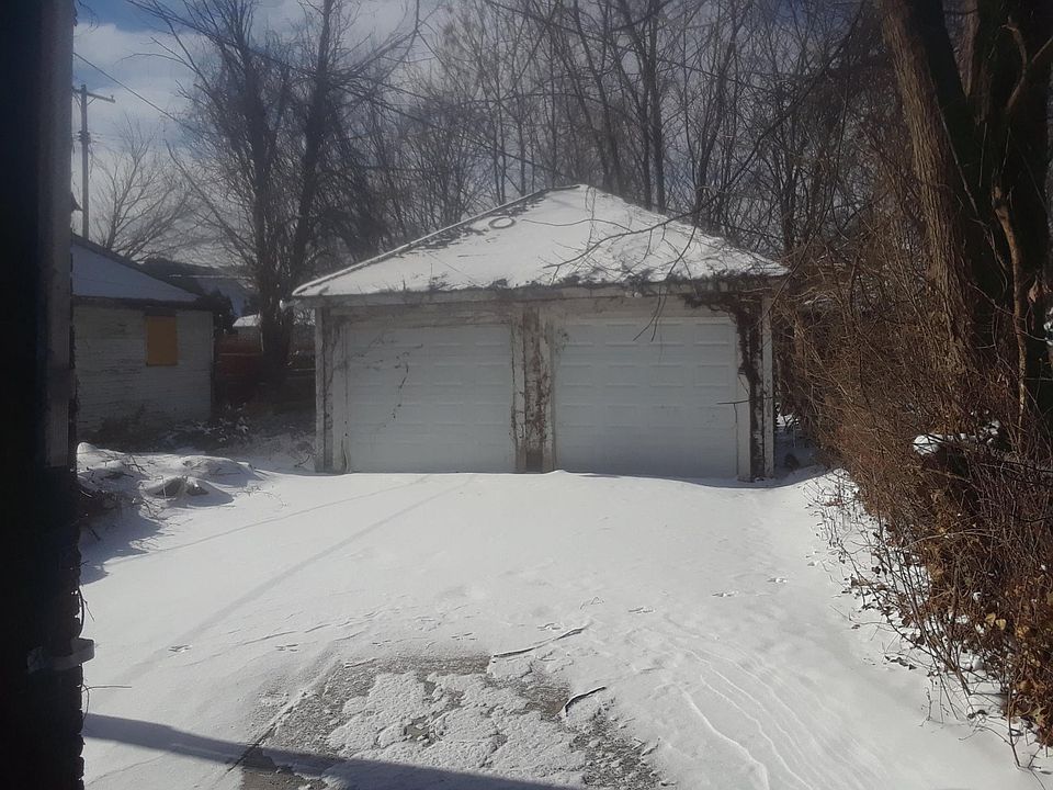 2nd image of 5575 Kensington Ave