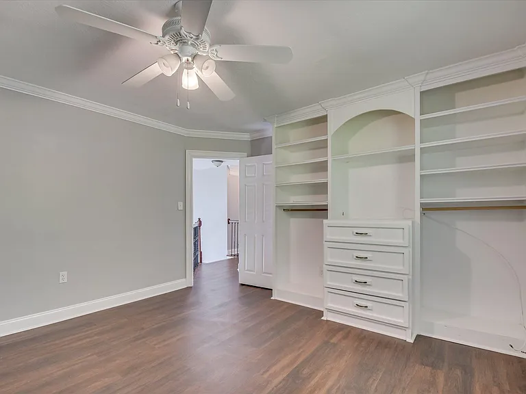 2909 Aylesbury Dr — Photo 26