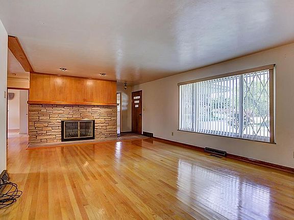 5th image of 2500 Parklawn Dr