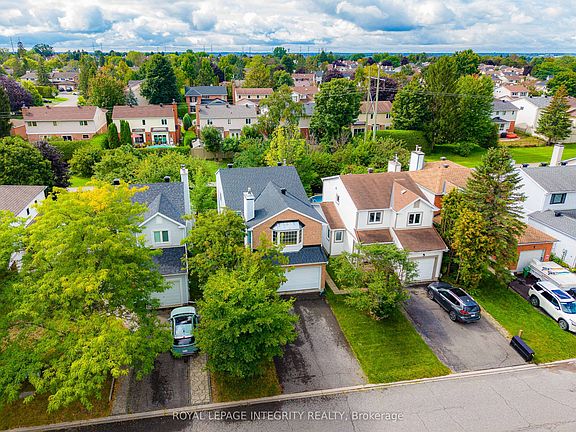 3rd image of 25 Springwater Dr