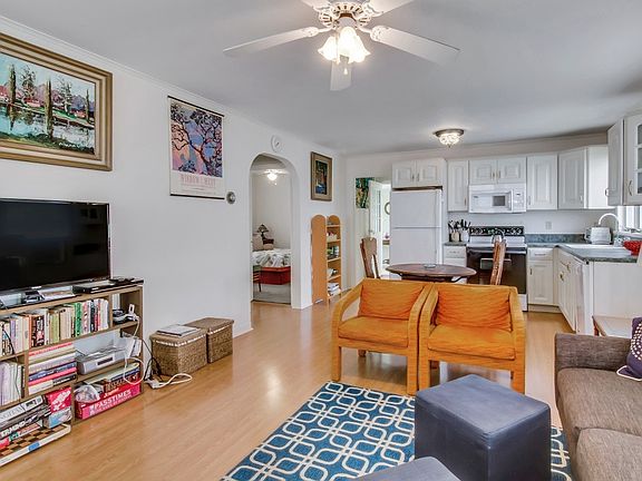 5th image of 295 Bay Ave