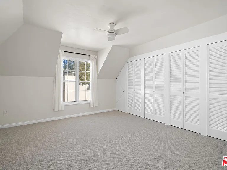 819 Crestmoore Pl — Photo 25
