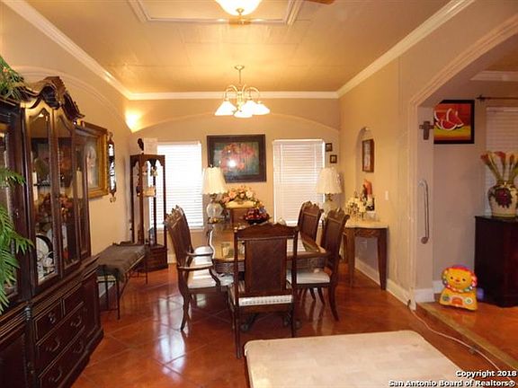 3rd image of 216 W Cheryl Dr